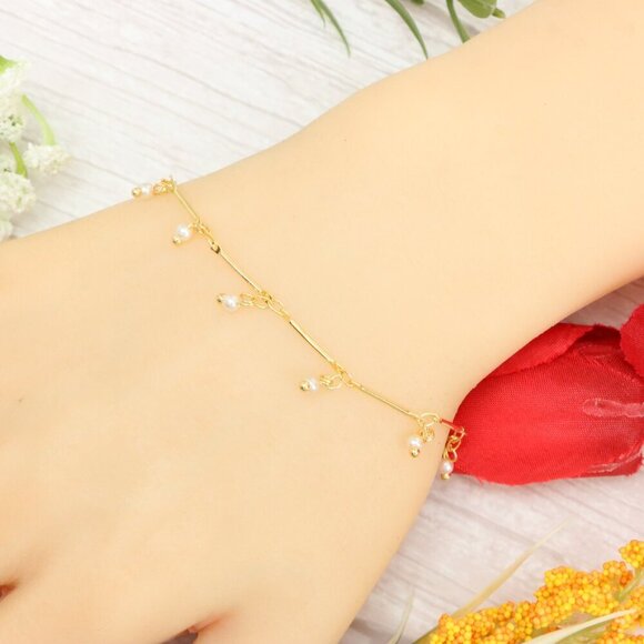 "Trendy Handmade Bracelet – A Thoughtful Gift for Girls & Women | UNVRC1140 - Picture 7 of 10